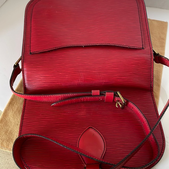 ❌🔥SALE❌PRICE DROP ❌AUTHENTIC Louis Vuitton Epi Saint Cloud /Crossbody Ba… - Picture 10 of 17